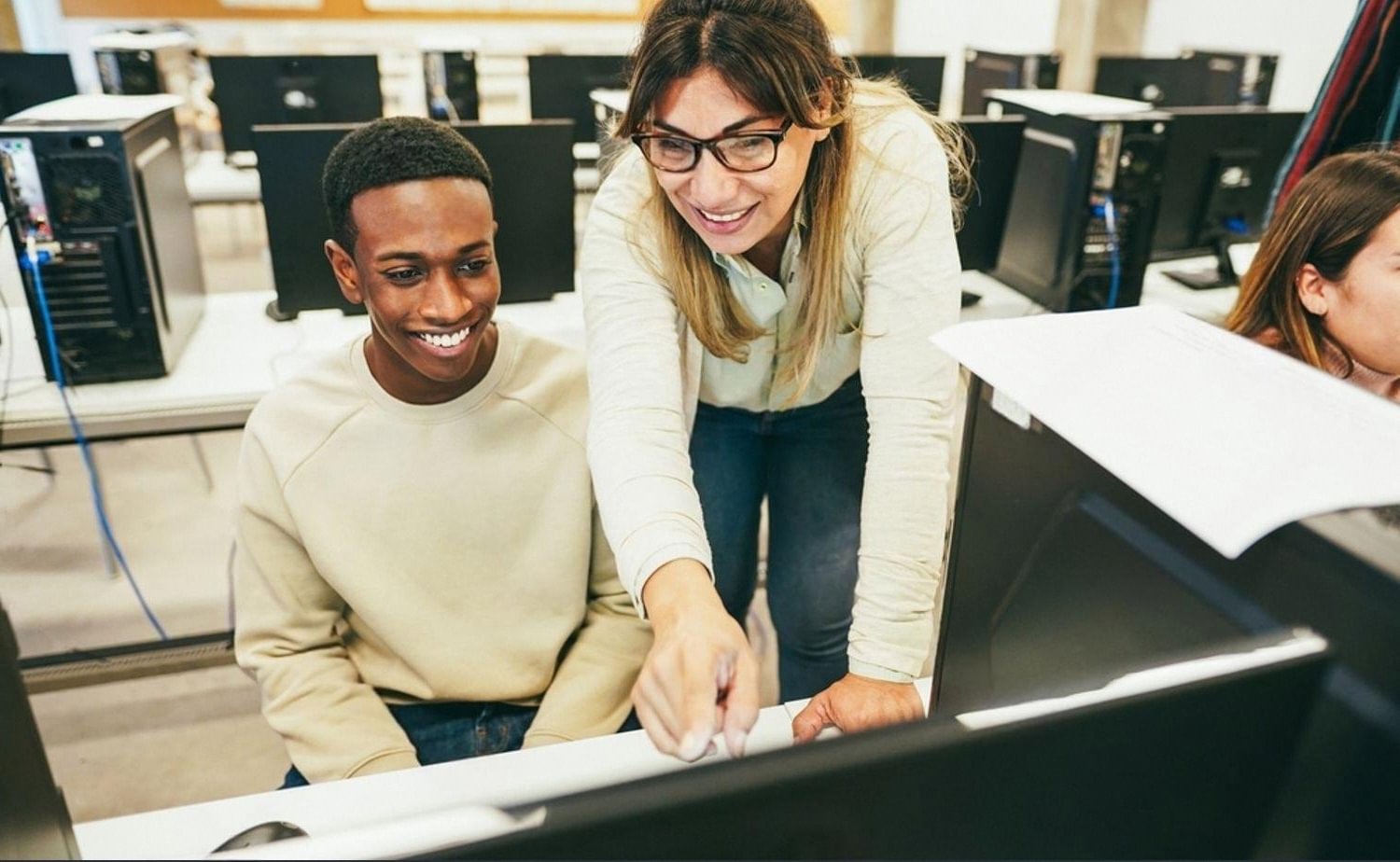 How to Choose a Training Program for a Career Change in the UAE